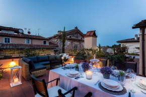 Casa Ottone - Residenze Seicento - A superb bright flourish apartment with grand terrace inside Lucca City Centre